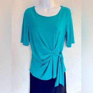 Aqua top